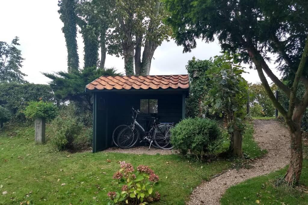 The Cottage - 2 Persoons Cottage Nabij Strand En Meer Zonnemaire Bagian luar foto